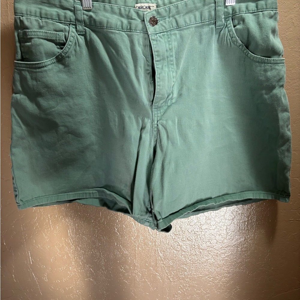 Cherokee Mint Green Women's Shorts size 16